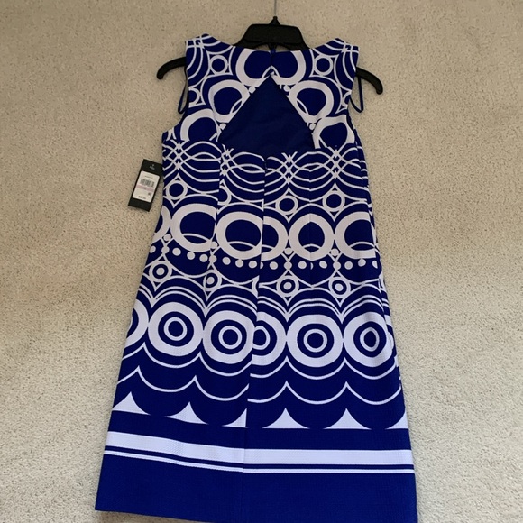 NWT Jessica Howard Blue and White Geometric Dress - Picture 2 of 3